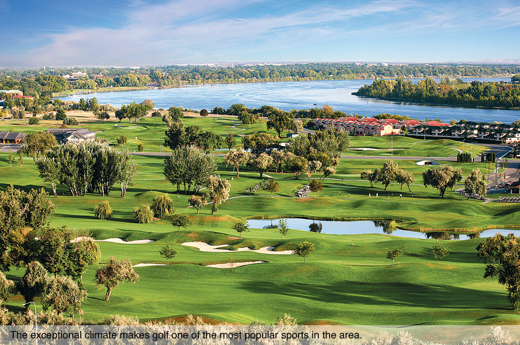 The exceptional climate makes golf one of the most popular sports in the area.